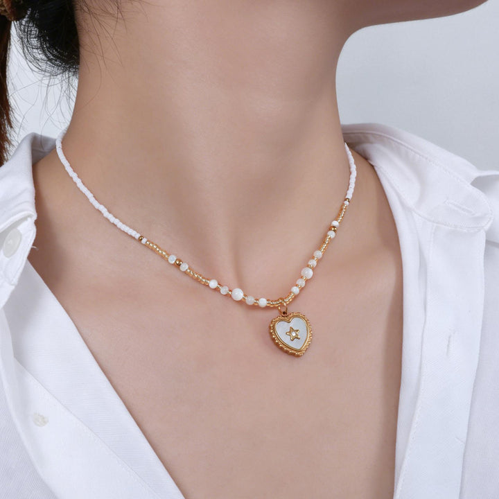 Nura – Collar con piedra