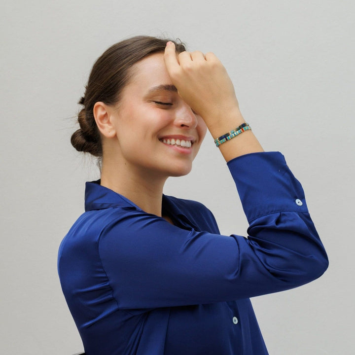 Coffret Cadeau Riviera (Parure Lou et boucles d'oreilles Jola) - détail des couleurs et motifs en perles Miyuki Tila