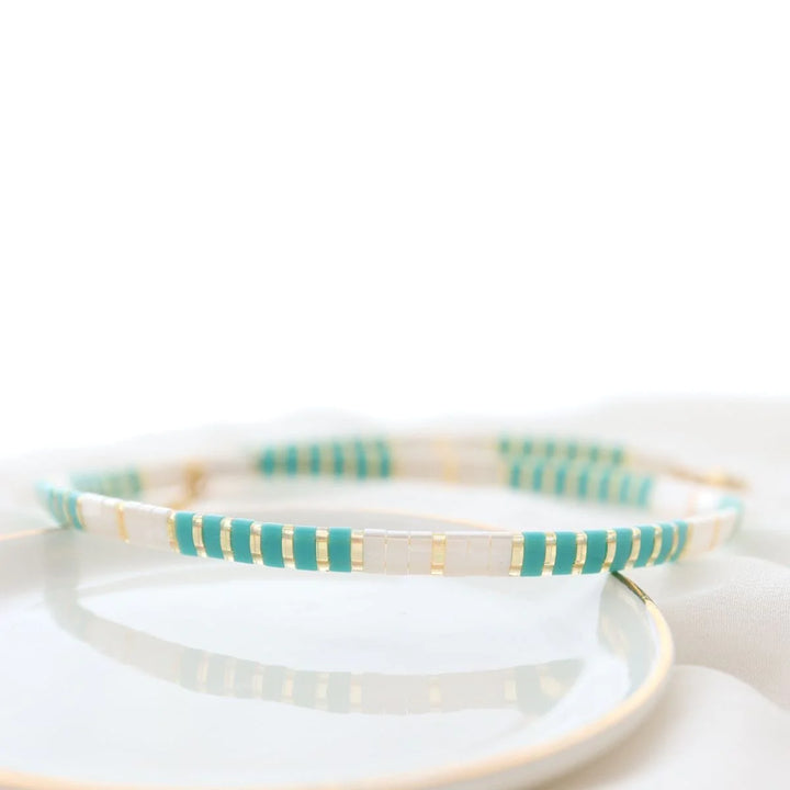 Mina - collier en perles Miyuki porté