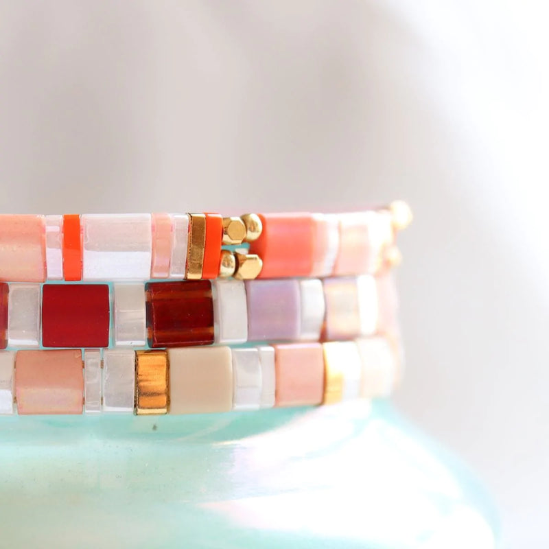 Cerise - détail des couleurs et motifs en perles Miyuki Tila