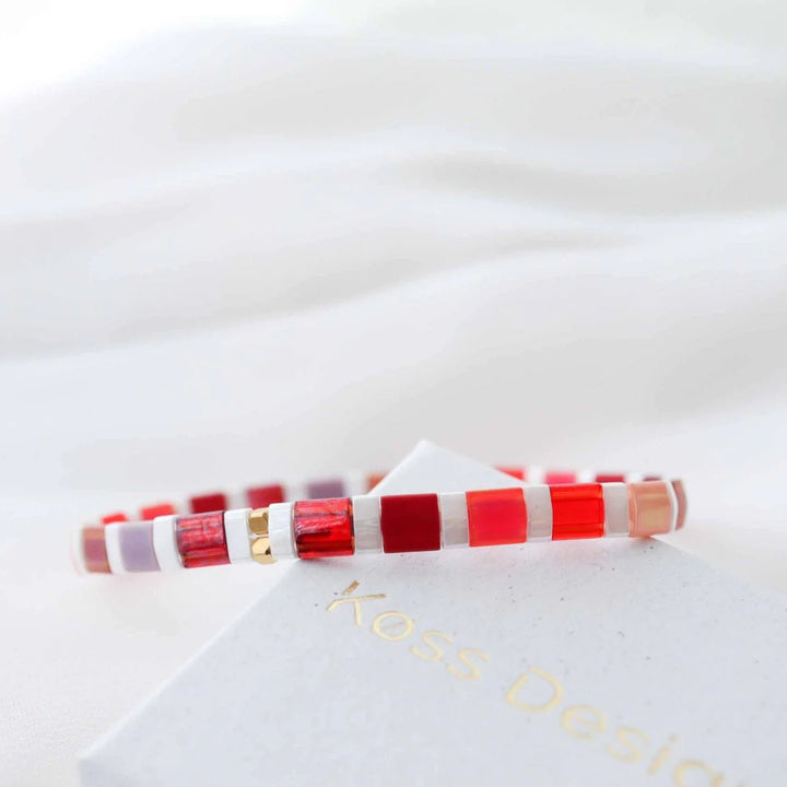 Cerise - vue détaillée des perles Miyuki japonaises