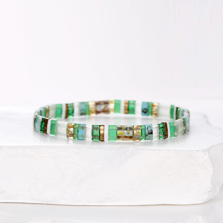 Ensemble Olivia & Mya - détail des couleurs et motifs en perles Miyuki Tila