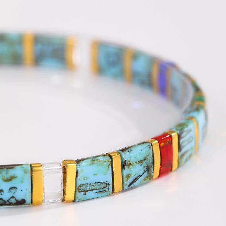 Jola - vue détaillée des perles Miyuki japonaises