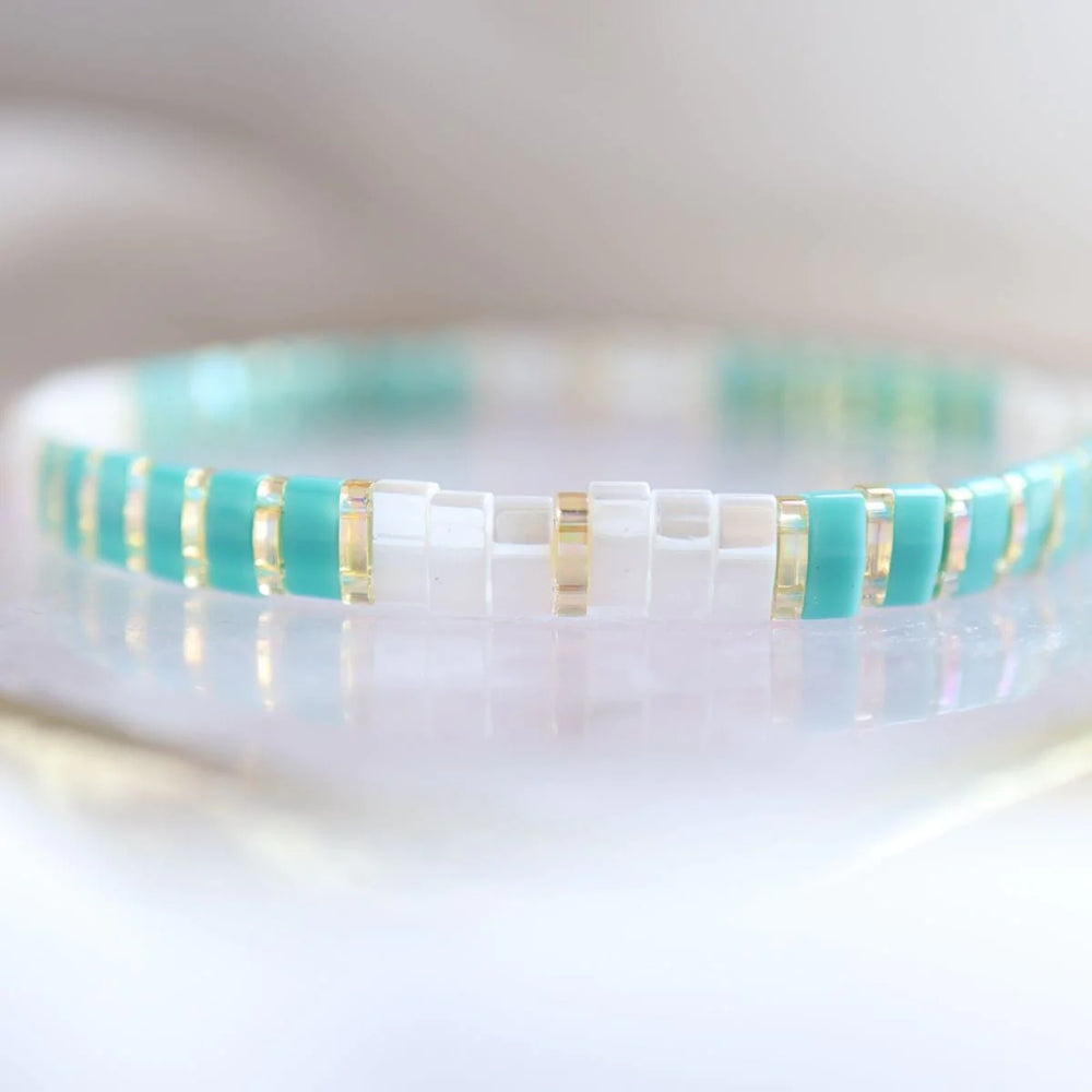 Juna - vue détaillée des perles Miyuki japonaises