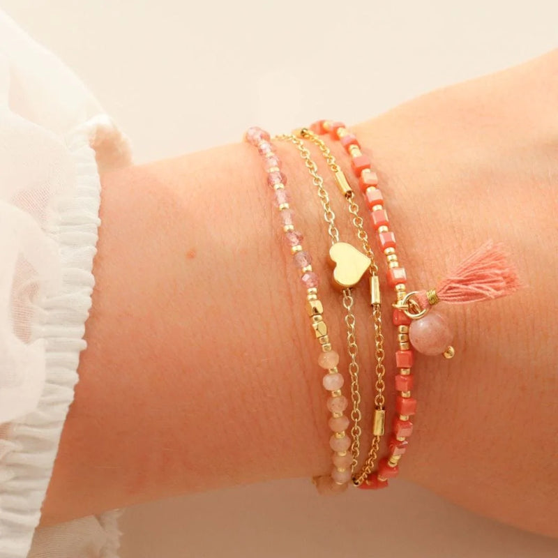 Majvi - détail des couleurs et motifs en perles Miyuki Tila