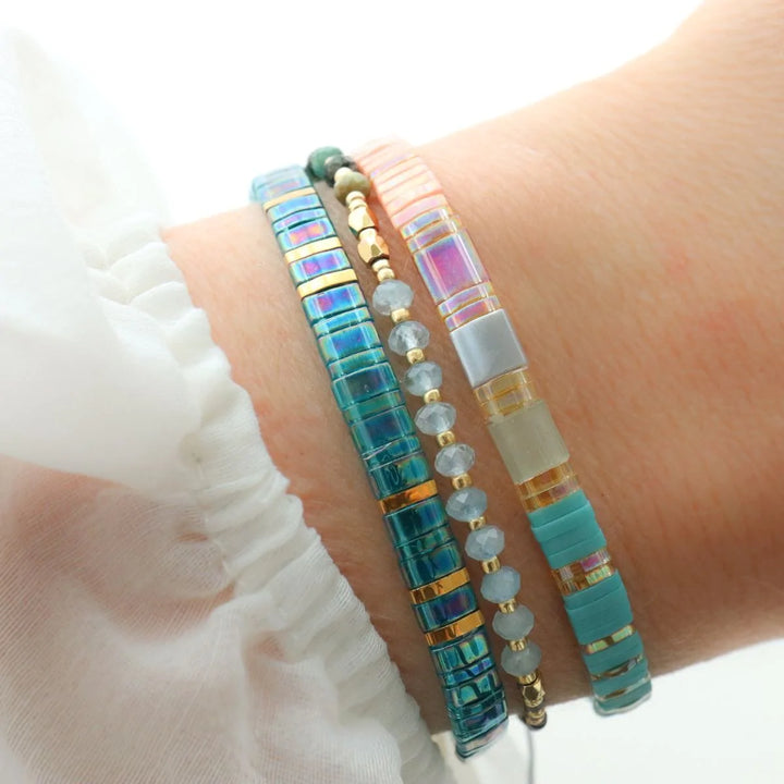 Marine - bracelet en perles Miyuki porté au poignet