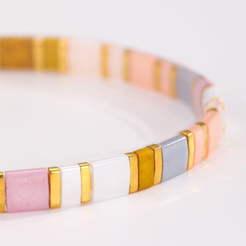 Møly - vue détaillée des perles Miyuki japonaises