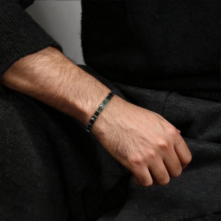 Evelina - bracelet en perles Miyuki porté au poignet