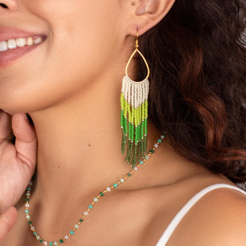 Ela - détail des couleurs et motifs en perles Miyuki Tila