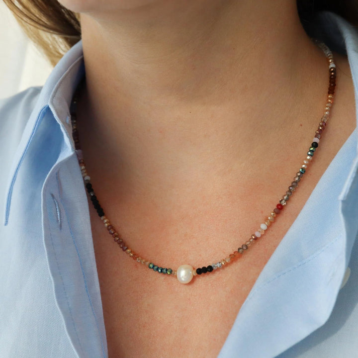 Poly - détail des couleurs et motifs en perles Miyuki Tila